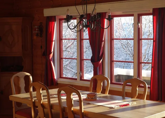Semesterbostad Familievennlig Rett Ved Sentrum Beitostolen